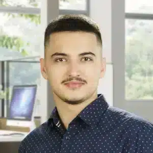 Dion Ajvazi
